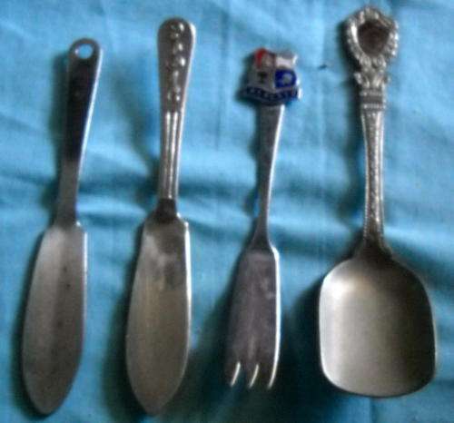 CUTLERY X4 EMBLEM MARGATE CHROME PLATE MADE IN ENGLAND