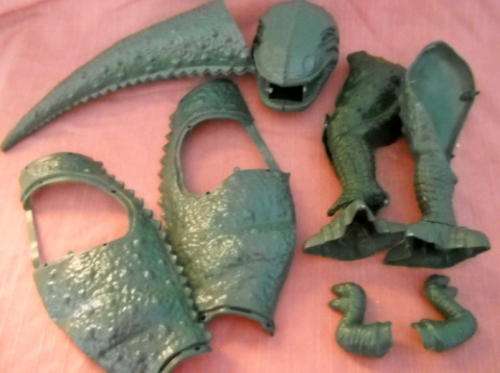 DINOSAUR PARTS PLASTIC