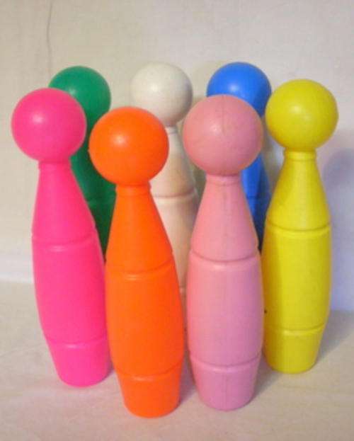 7 PLASTIC  SKITTLES