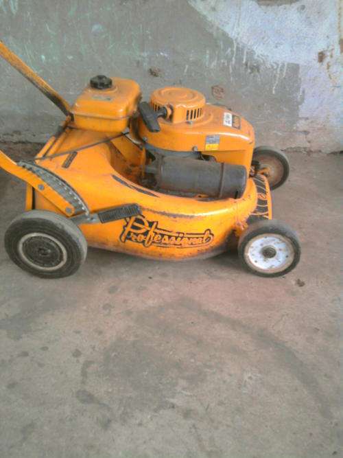 lawn mower for sale with robin motor
