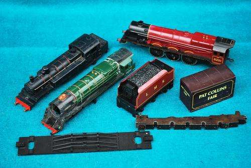 HO assorted steam engine parts
