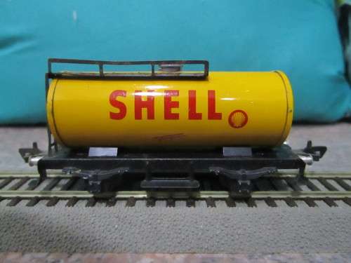 Fleischmann HO diesel engine 1306 with 3 good wagons - rare items in top condition, collectors items