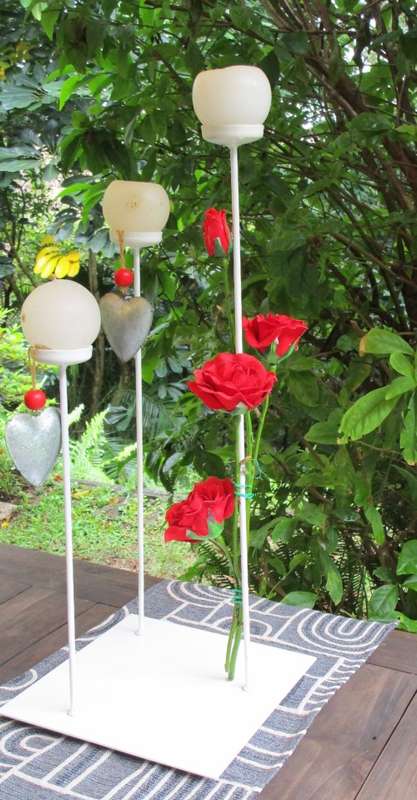 Candle holder with 3 stands, modern, unique creation, WITHOUT THE SHOWN DECORATION