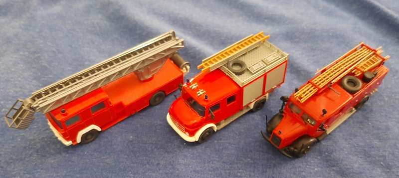 Fire trucks 3, hO Wiking, Preisser, swivel ladder with rescue basket.
