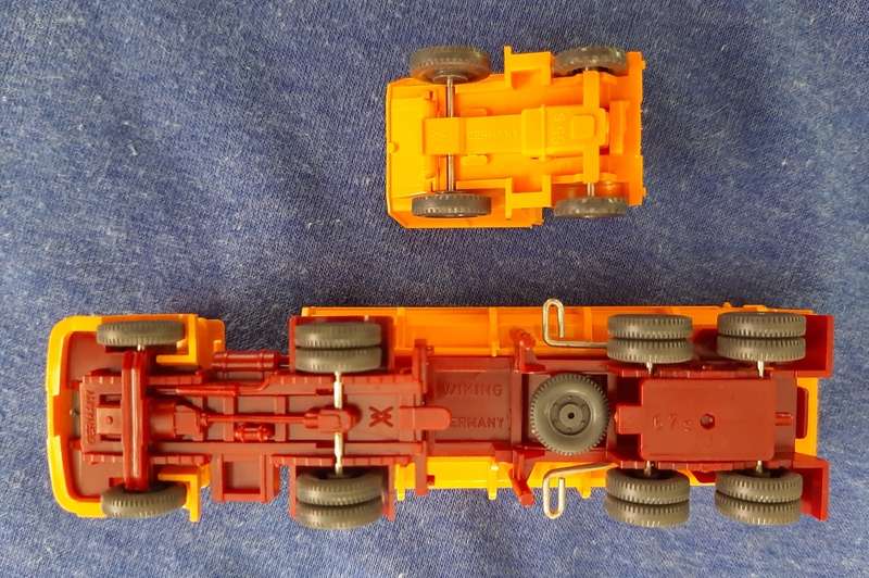 Wiking hO, MB truck and kipper.