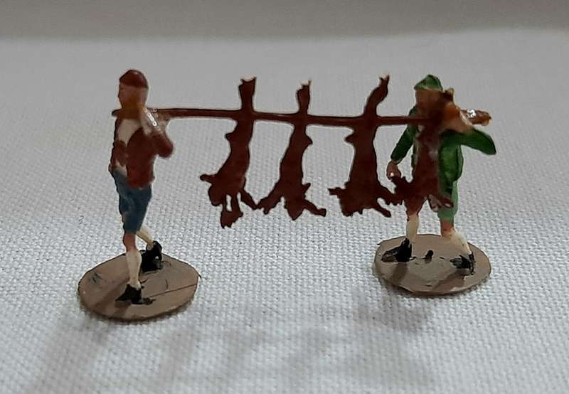 Figurines scale hO, 8 hunters with animals, 4 hunters with rifles, without original boxes