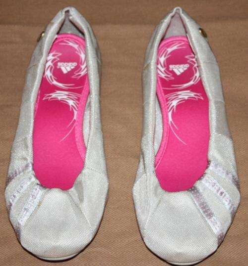 ADIDAS YOGA SHOES - PINK SIZE 3/4