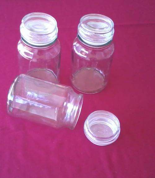 Set of 3 glass Storage jars with air tight lids.
