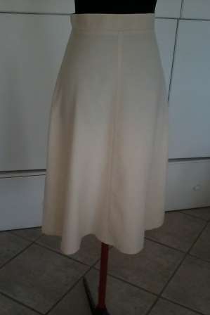 Cream Poly Cotton skirt. Size 32