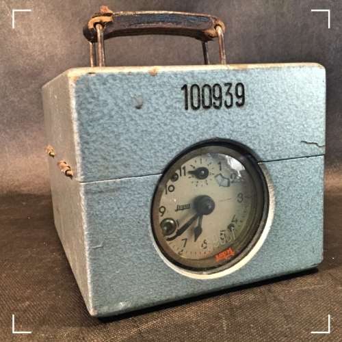 Rare Pigeon Racing Counter Clock in Metal Case with Leather Handle