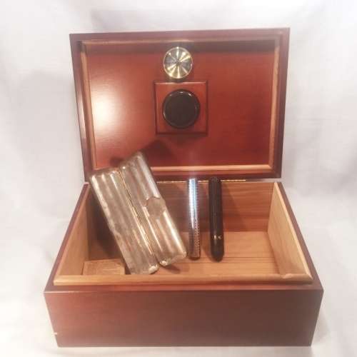 100 Cigar Rosewood Humidor With Vintage Silver-plated Cigar Holder!!!