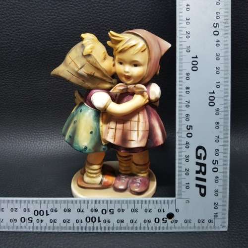 Vintage Hummel German Figurine