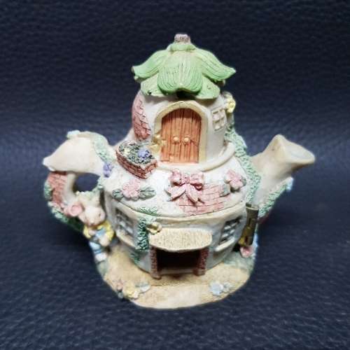 RARE Hand Painted Ceramic Miniature Rabbit Teapot House!!! (1)