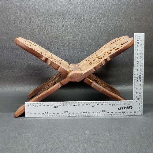 Hand Crafted Highly Detailed Oriental Book Rest