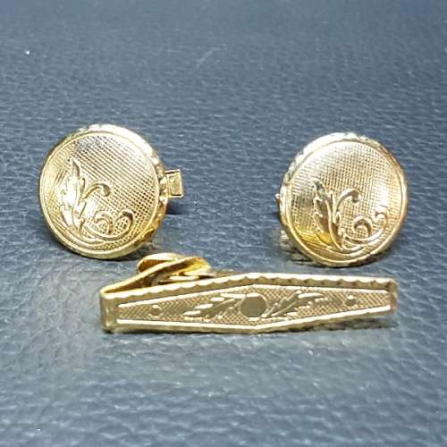 RARE Collectible Vintage Gold Plated Cufflinks and Tie Clip!!!