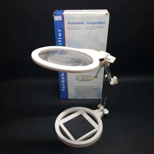 Foldable Table Magnifier