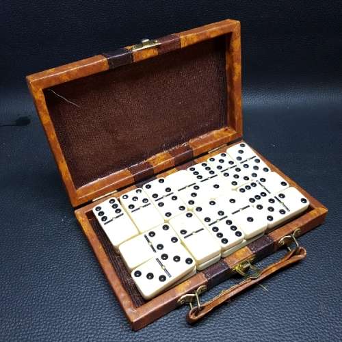 Original Dominos in Faux Leather Carry Case