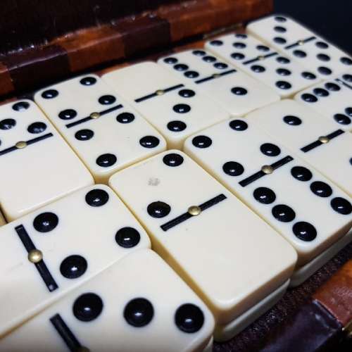 Original Dominos in Faux Leather Carry Case