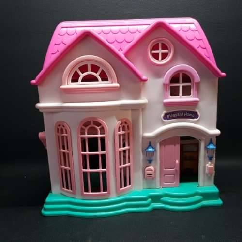 Large Hard Plastic Foldable Doll House!!!