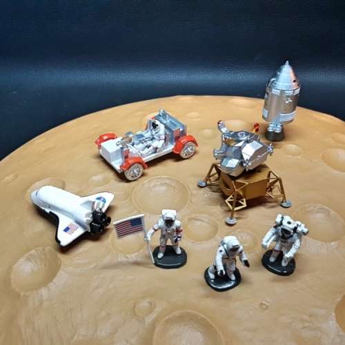 Highly Collectible Space Adventures Model Kit and Moon Surface!!!