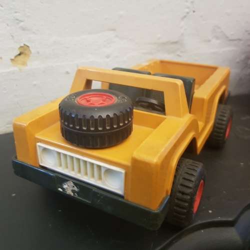 RARE!!! Original 1975, Fisher-Price Safari Collection...(Catch Net and Pens Included!!!)