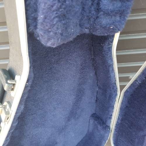 Original Guitar Hard Case!!! (Very Good Condition)