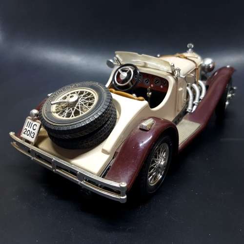 Original Bburago 1928 Mercedes Benz SSK Scale 1/18