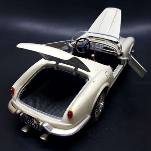 Original Bburago 1955 Lancia Aurelia B24 Spider Scale 1/18