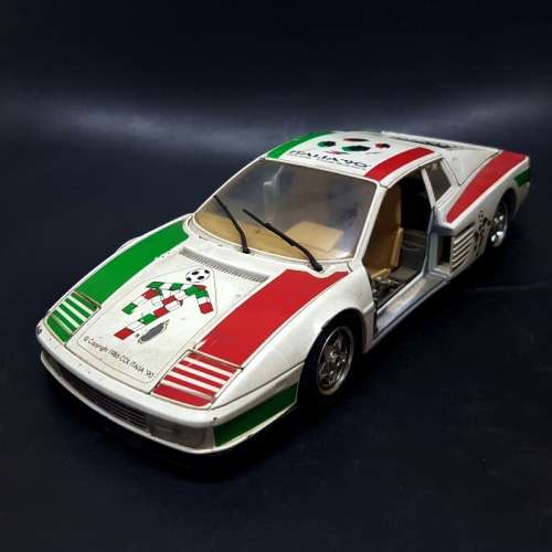 Original Bburago 1984 Ferrari Testarossa Scale 1/18