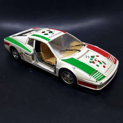 Original Bburago 1984 Ferrari Testarossa Scale 1/18