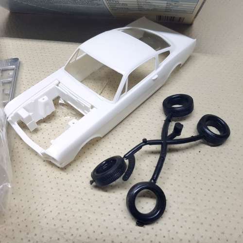 REVELL Shelby GT 350R Scale 1:24