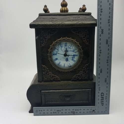 Large Vintage Styled Decorative Wood Mantel Clock!!!