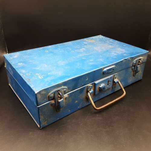 Vintage Metal Tool Box/Case!!!