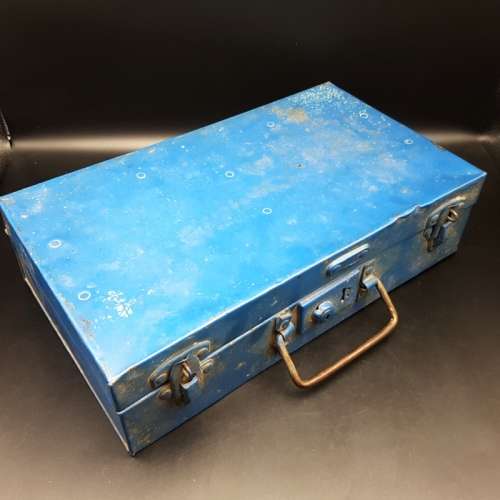 Vintage Metal Tool Box/Case!!!