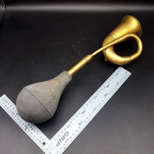 RARE!!! Vintage Brass and Rubber Handle Car Horn!!! (Working)