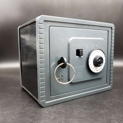 Original Spy Science Combination Safe Savings Bank!!! (With Key)