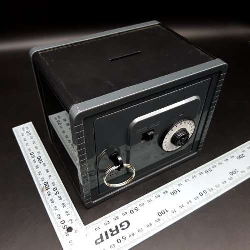 Original Spy Science Combination Safe Savings Bank!!! (With Key)