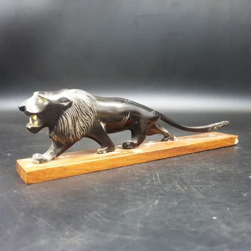 RARE!!! Vintage Hand Carved Horn Lion Paperweight!!!!