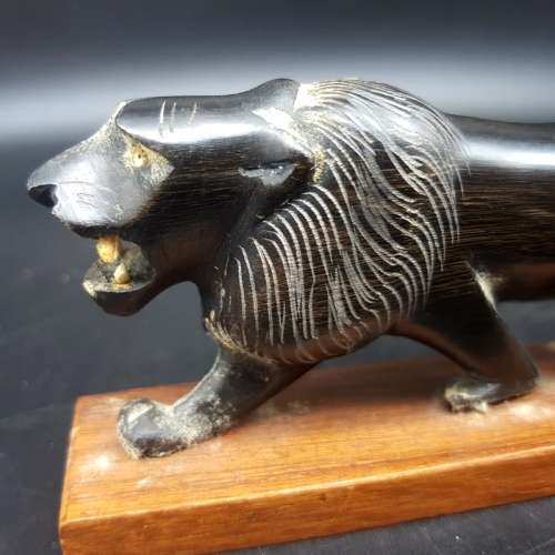 RARE!!! Vintage Hand Carved Horn Lion Paperweight!!!!
