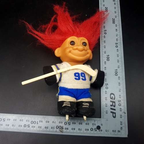 Original Vintage RUSS Hockey Player Troll!!!