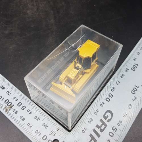Detailed Cat D5G XL Track-Type Tractor Miniature Die Cast Vehicle!!!!