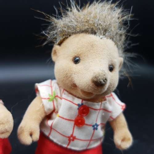 RARE!!! Vintage 1980s Forest Families Hedgehog Family!!!!