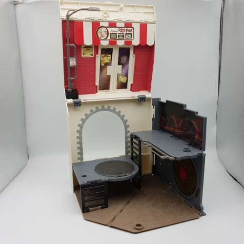 Original Hard Plastic Teenage Mutant Ninja Turtle Diorama!!!!