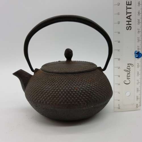 Vintage Yashica Nambu Cast Iron Teapot