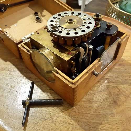 RARE!!! Original Vintage Wood Boxed Pigion Clock With Key!!!