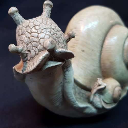 Detailed Snail Family Resin Paperweight!!!