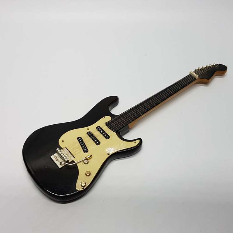 Highly Detailed Scale Model of a Base Guitar!!!