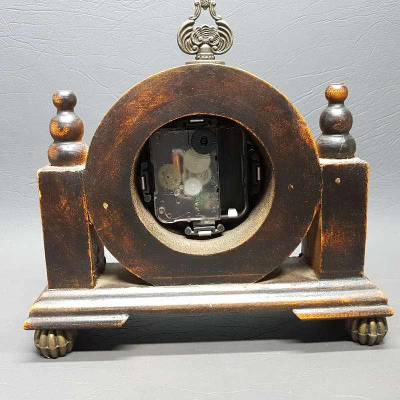 Vintage Styles Wood and Brass Mantel Clock (Working)
