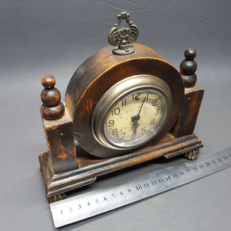 Vintage Styles Wood and Brass Mantel Clock (Working)