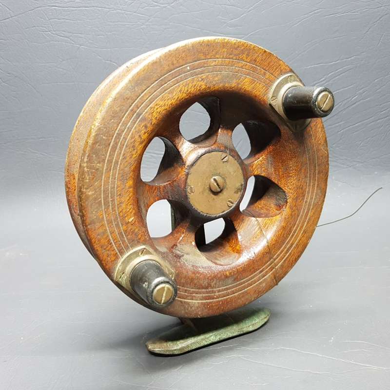 Large Antique Wood and Brass Fishing Reel!!!